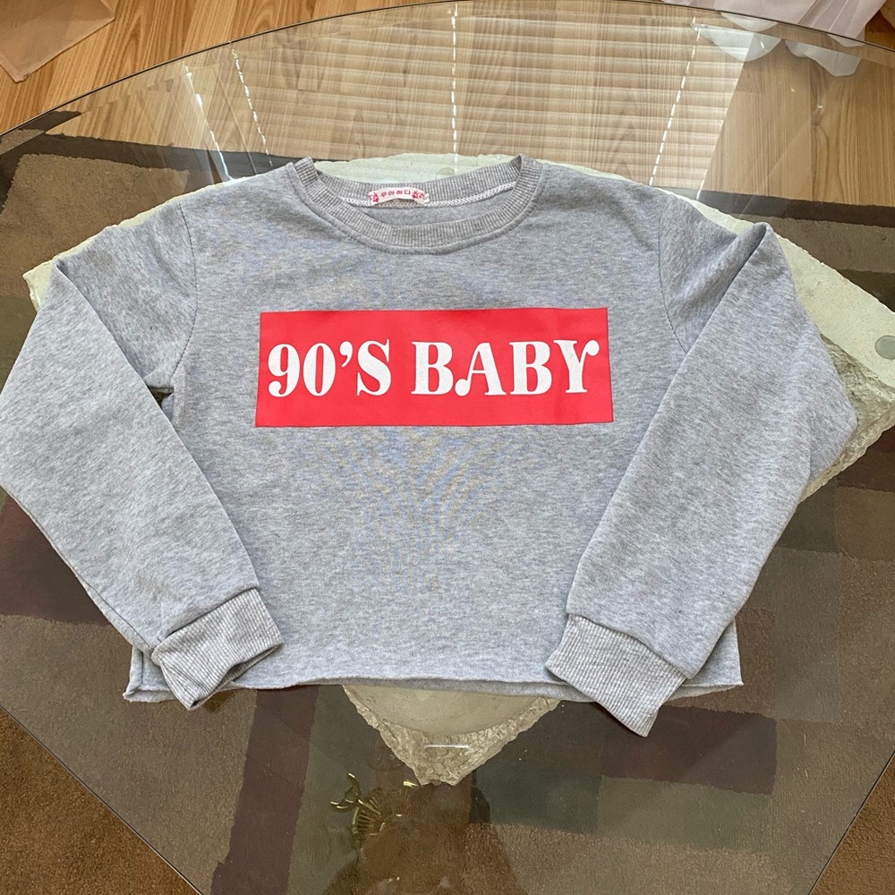 🆕 90’s Cropped Top✨